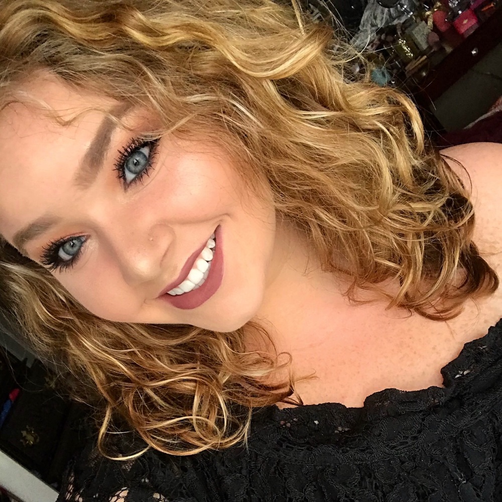 Meet your Posher, Bailey